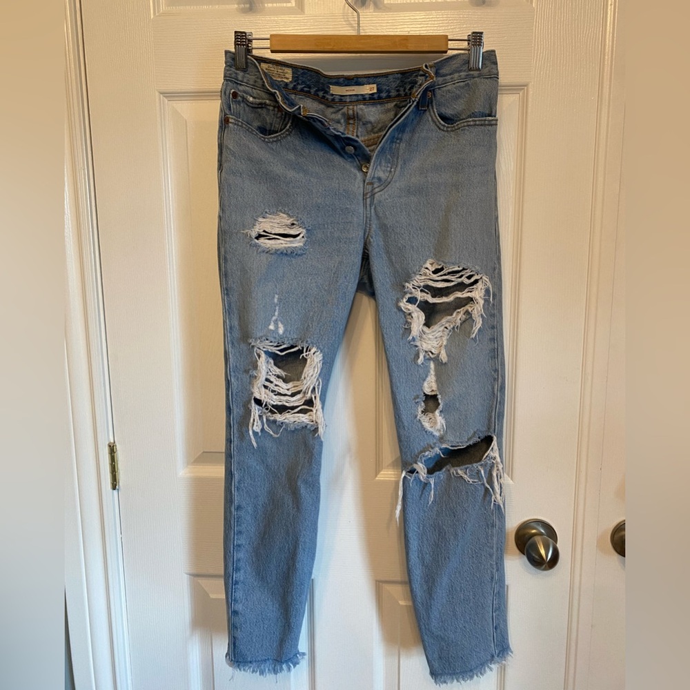 Women Levi’s Wedgie Distressed Ripped Button Fly Jeans Size 27 Levis